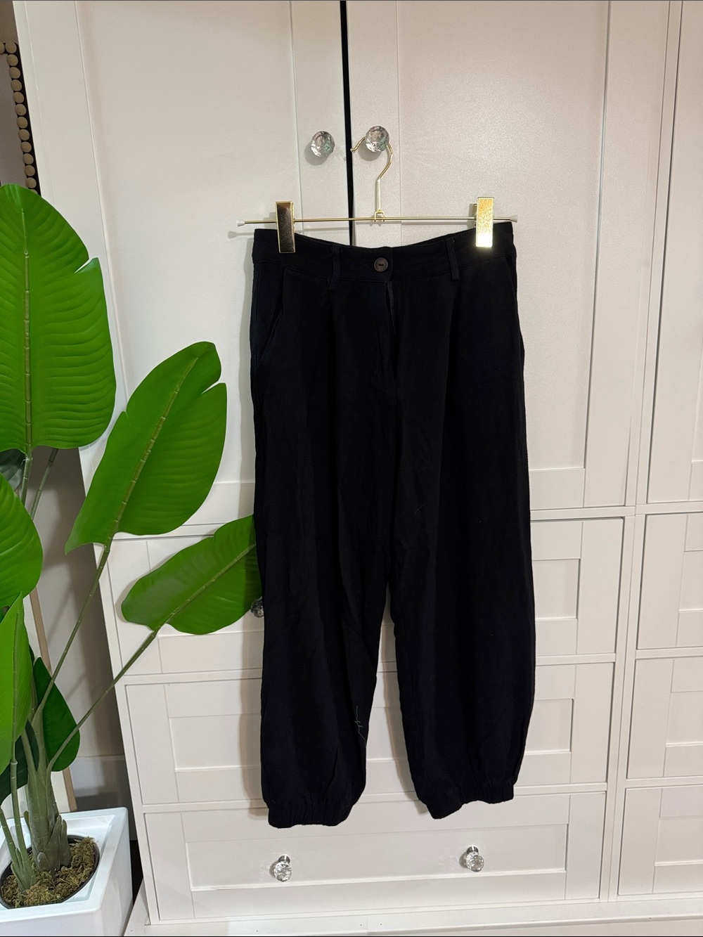 Black Women's Ankle-Length Drawstring Hem Pants